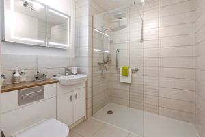 126 Westhall Road